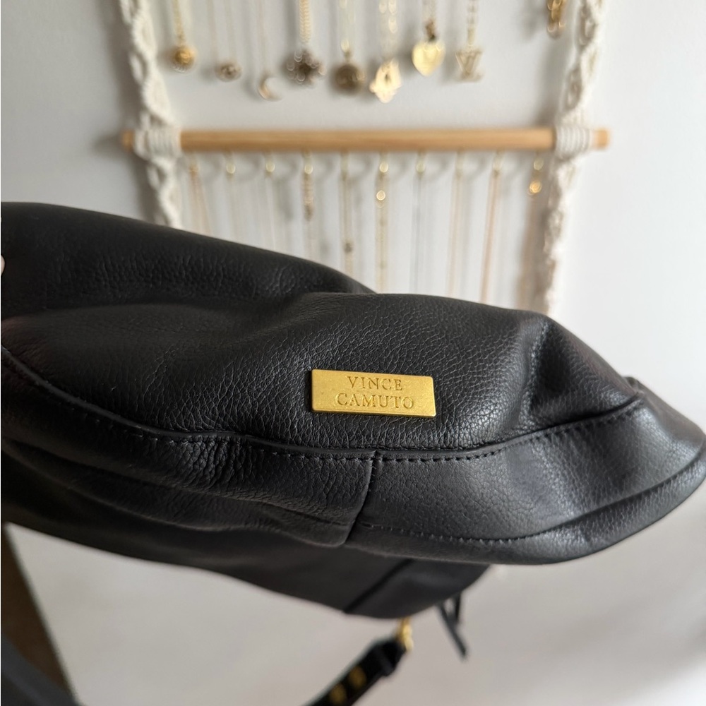 Vince Camuto shoulder bag - Picture 7 of 9